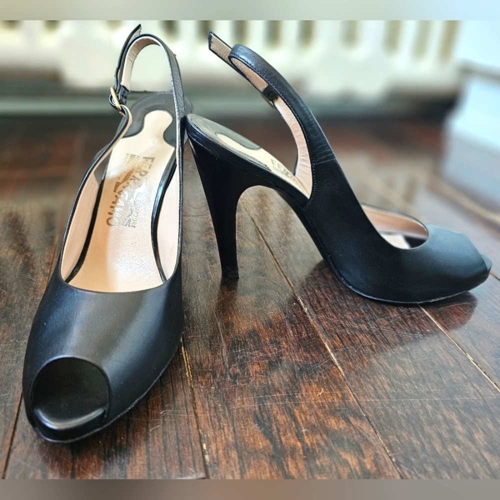 8.5 Salvatore Ferragamo Black Peep-Toe Slingback Heels Pumps - Picture 4 of 14